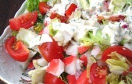 салат крабовый с помидорами 