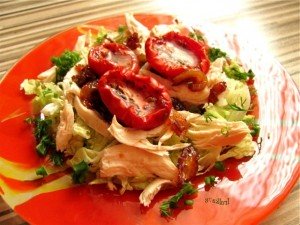salat-s-vyalenimi-pomidorami-300x225