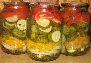 Salat_iz_ogurccov_i_pomidor