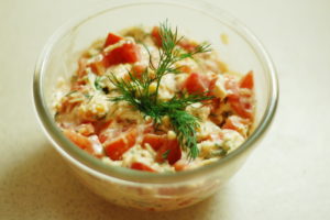 1314370034_salat-iz-pomidorov-i-syra