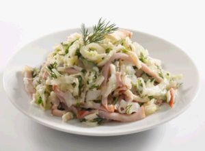 salat-s-vetchinoy-i-syrom-recept